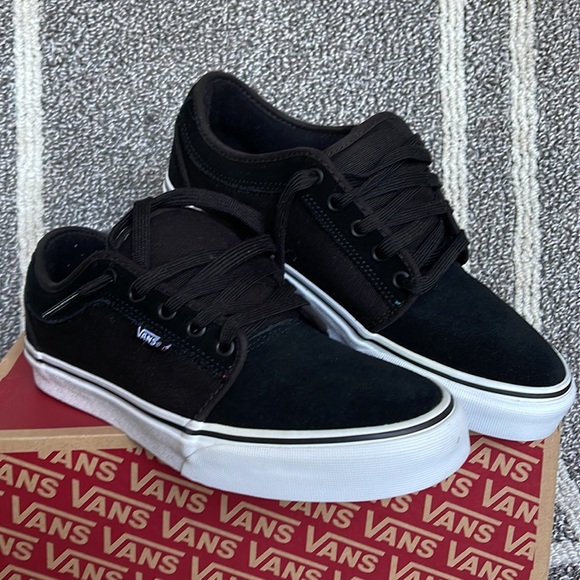 Vans Chukka Low Suede Black/True White WMNS - Picture 6 of 16
